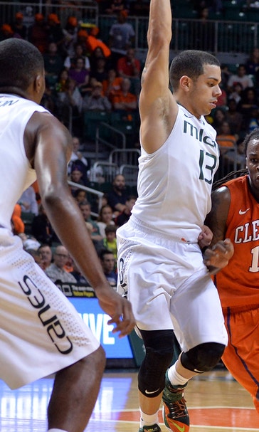 Sheldon McClellan scores 19, Miami beats Clemson to snap losing streak
